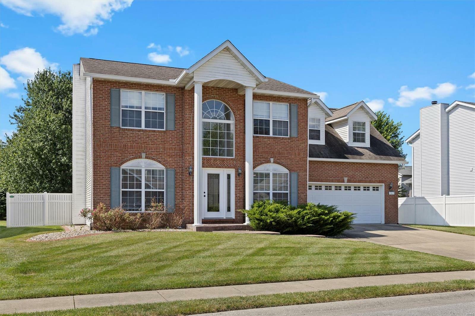 Property Photo: 707 Highcliff Drive IL 62269