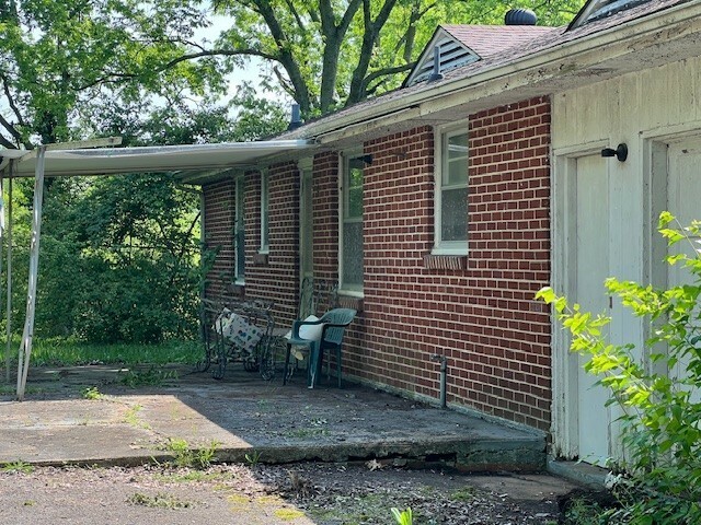 Property Photo: 349 Oakview Dr TN 37207