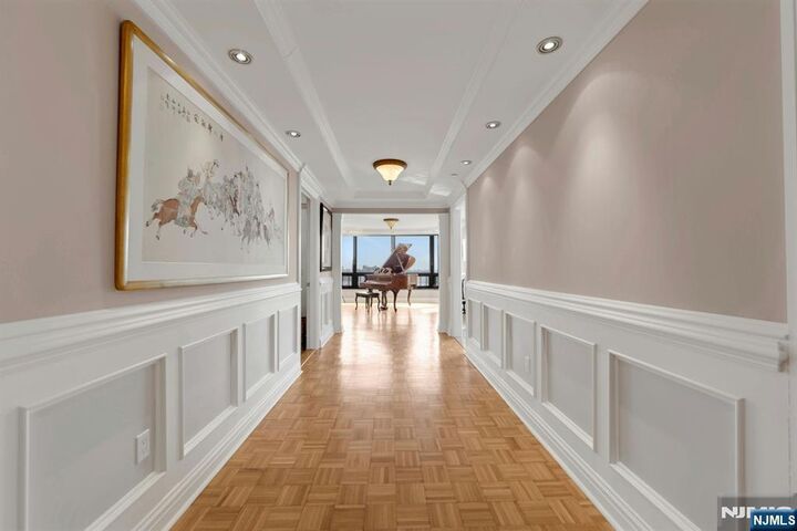 Property Photo:  900 Palisade Avenue 11L  NJ 07024 
