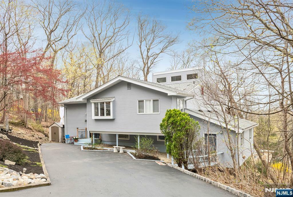 128 Cupsaw Avenue  Ringwood NJ 07456 photo