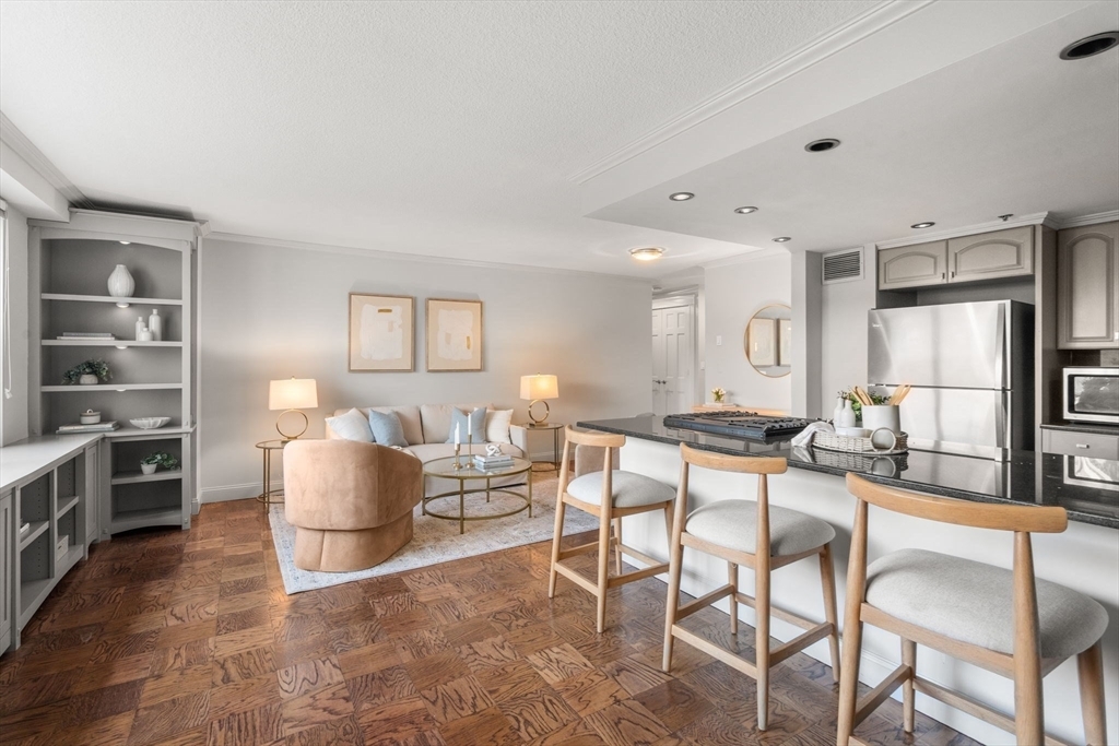 Property Photo:  151 Tremont St 8S  MA 02111 