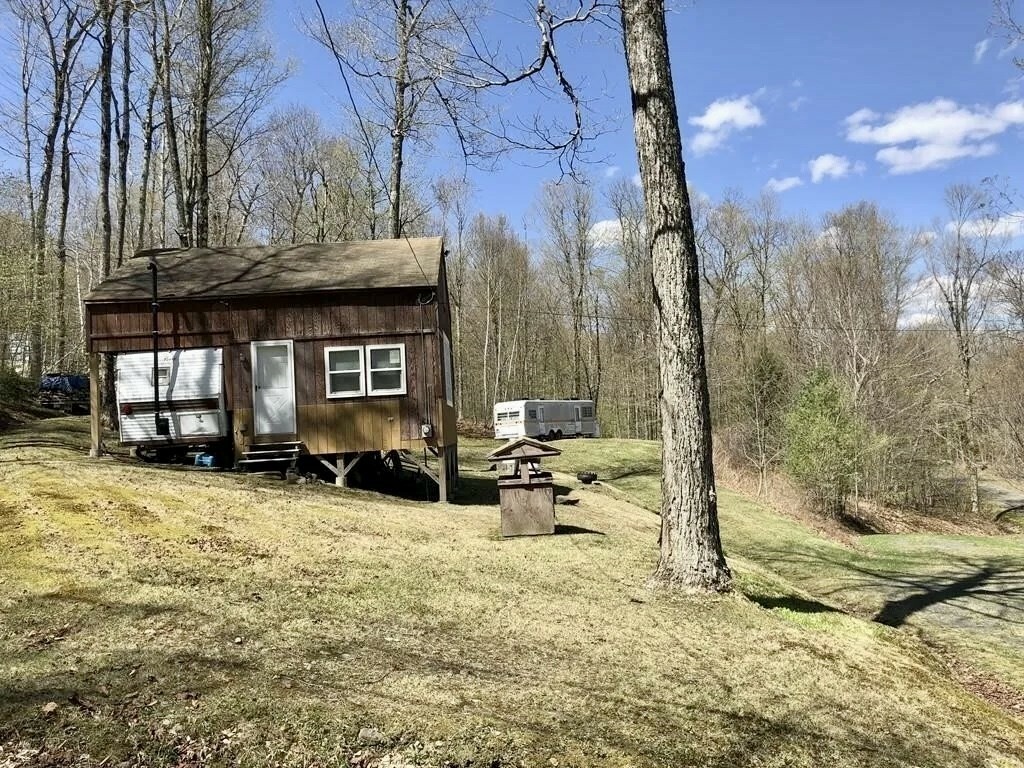 Property Photo: 32 Navaho Ln MA 01346