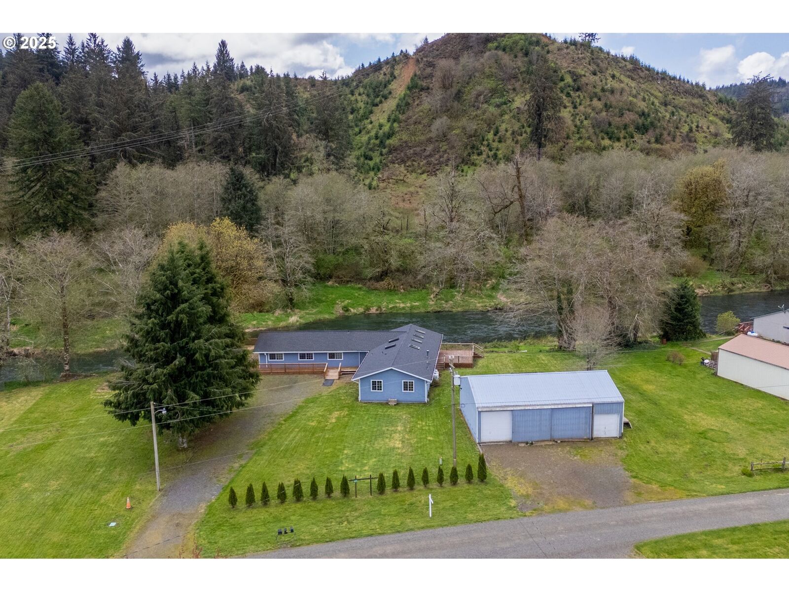 Property Photo:  18595 Nestucca Dr  OR 97112 