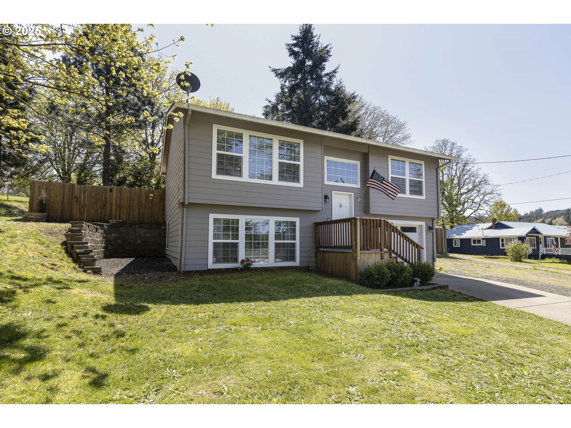 885 SW Pioneer Dr  Willamina OR 97396 photo