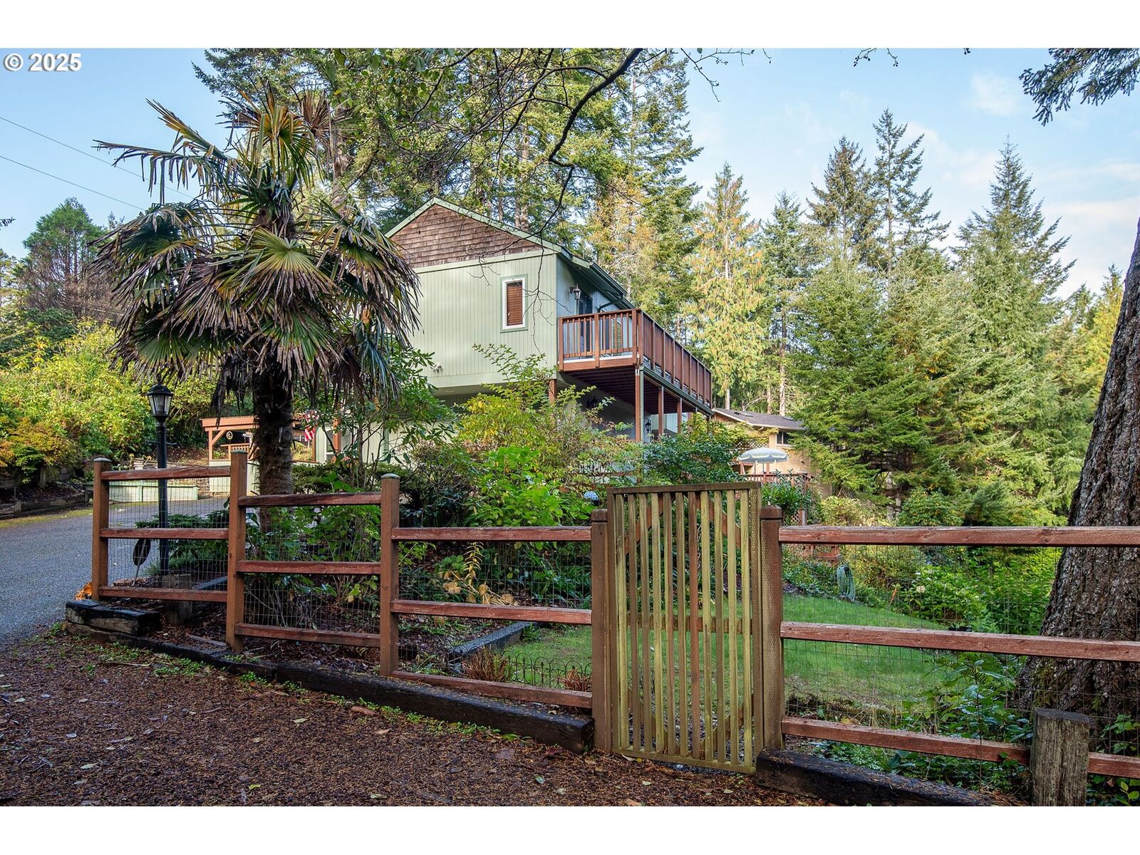 Property Photo: 5001 Ford Way OR 97439
