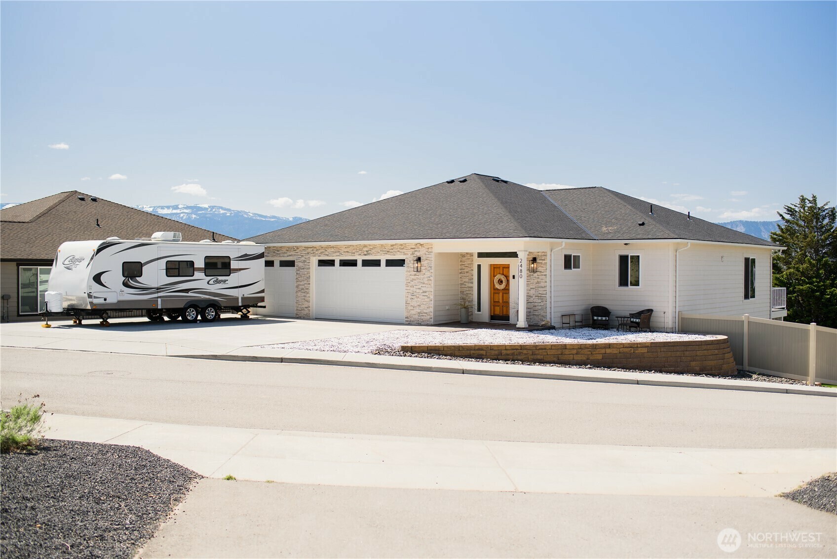 Property Photo: 2480 Berkley Loop WA 98802