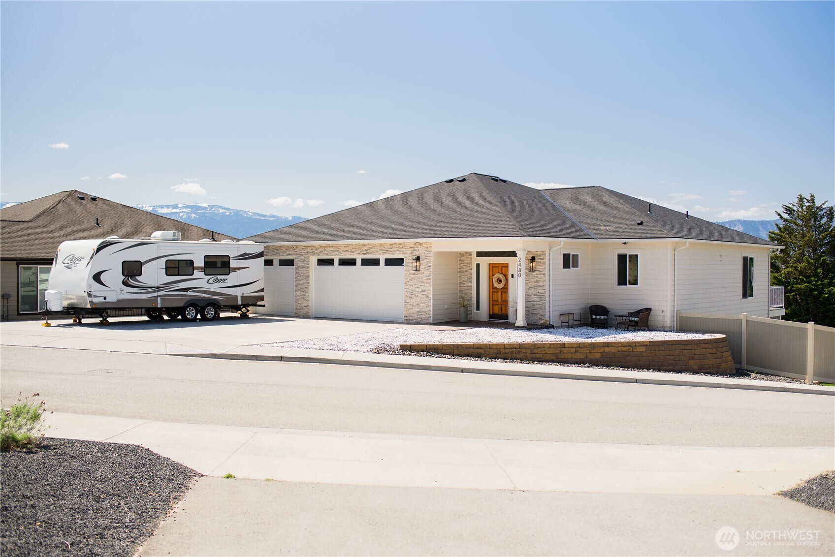 Property Photo: 2480 Berkley Loop WA 98802