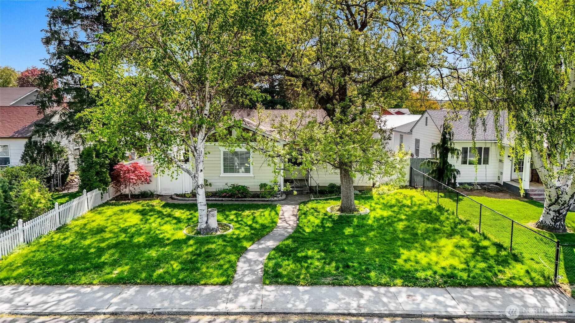 Property Photo:  126 SW F Street  WA 98823 