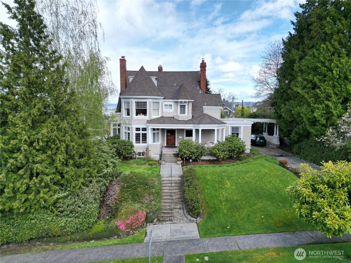 Property Photo:  523 N Tacoma Avenue  WA 98403 