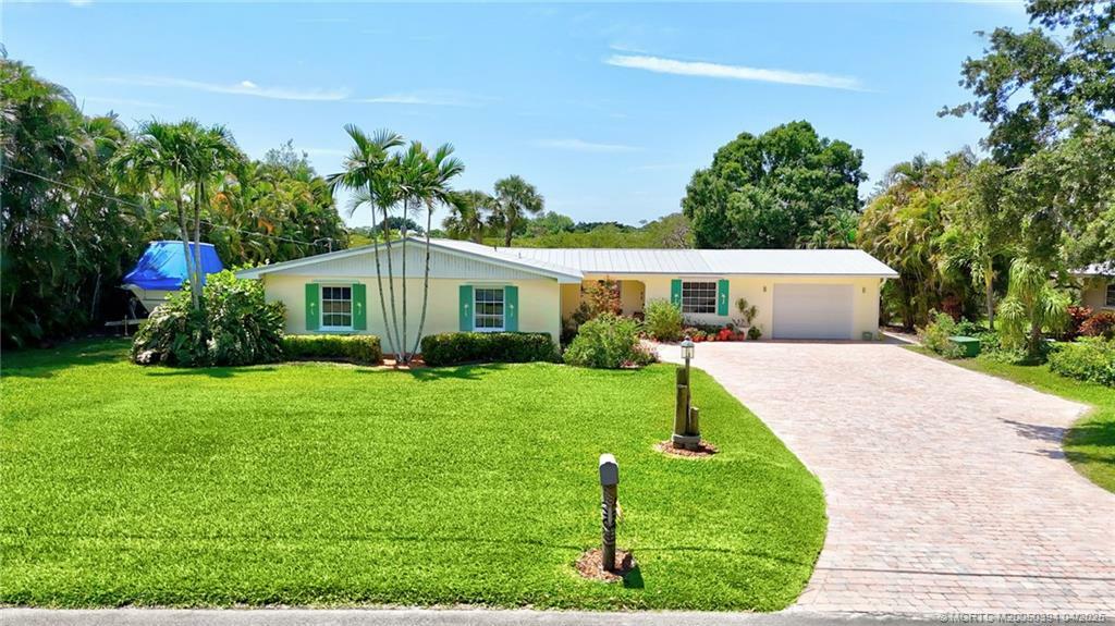 Property Photo: 906 SW Magnolia Bluff Drive FL 34990