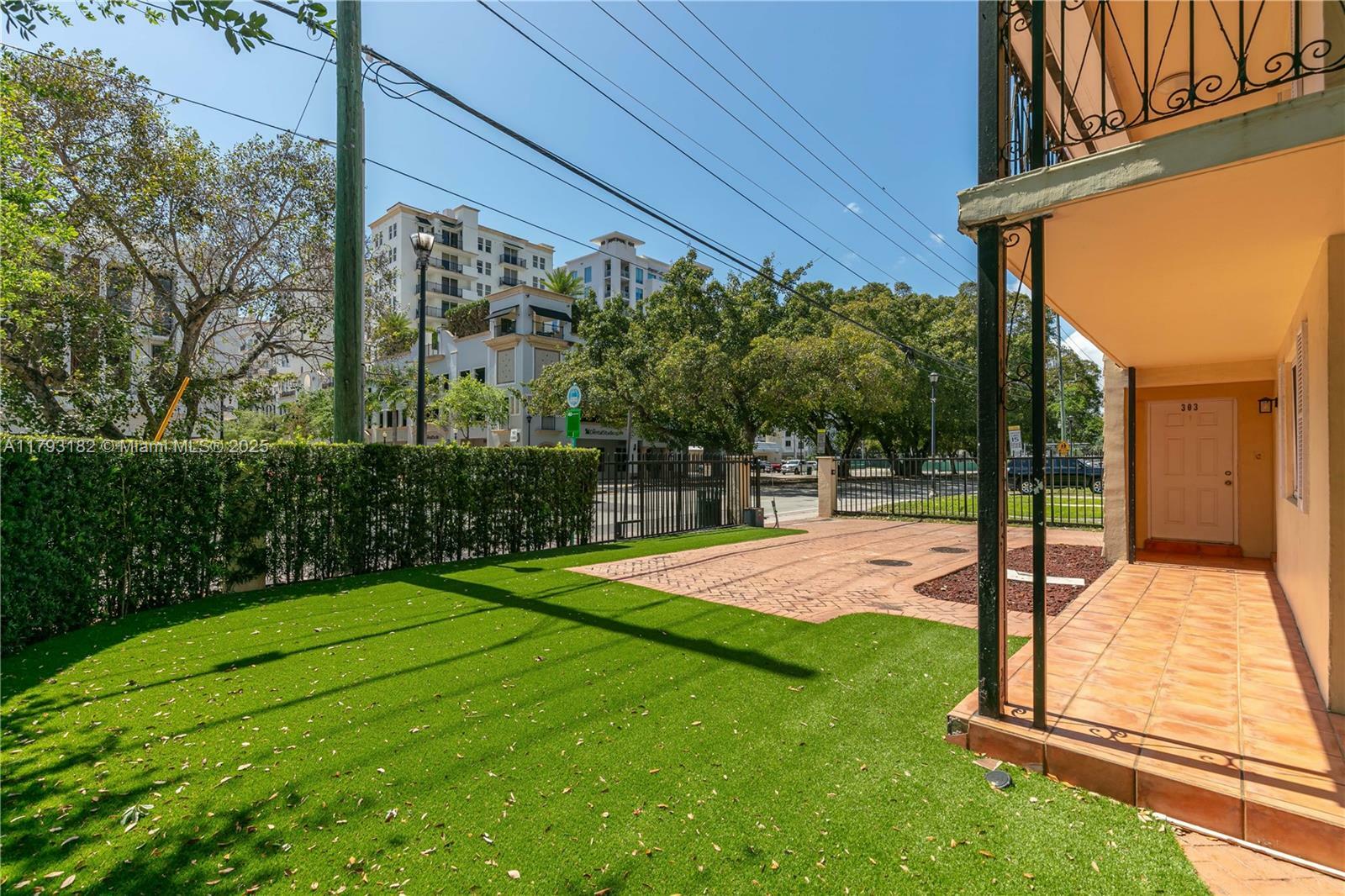 Property Photo: 301 Bird Rd 301 FL 33146