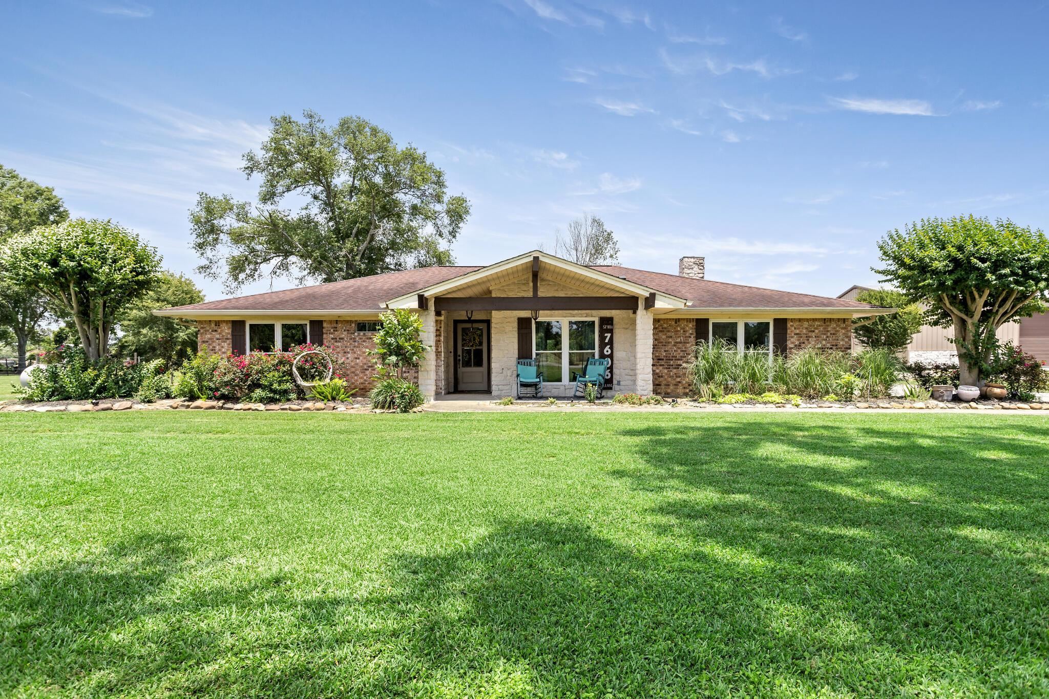 Property Photo:  7606 Tulane  TX 77630 