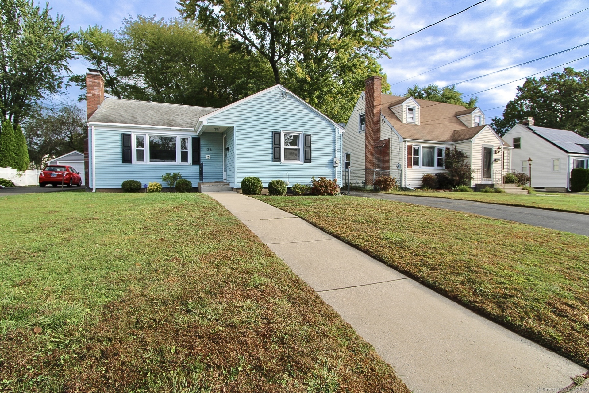 Property Photo: 136 Edgemere Avenue CT 06110