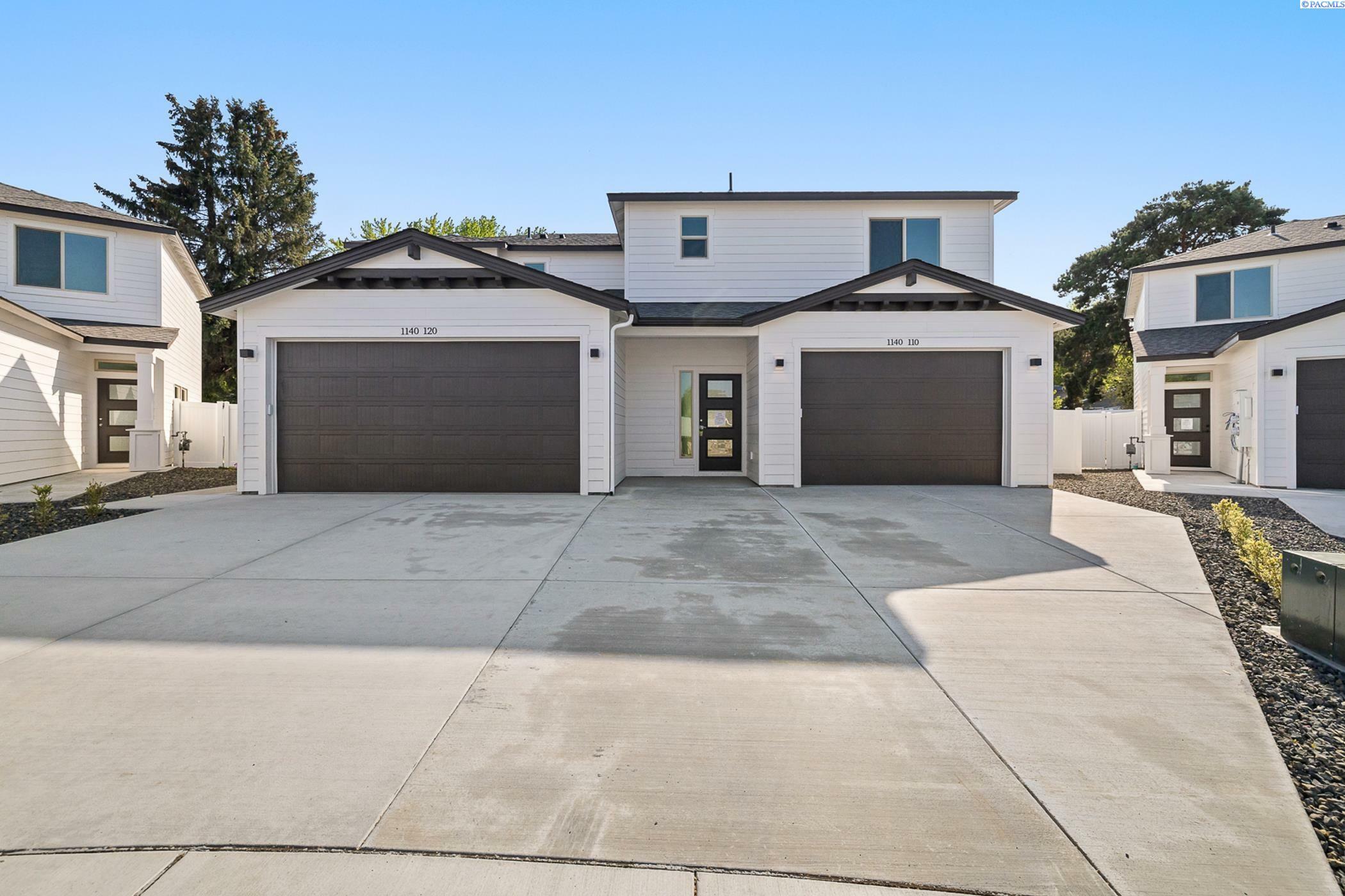 Property Photo: 1140 S Underwood Pl WA 99337