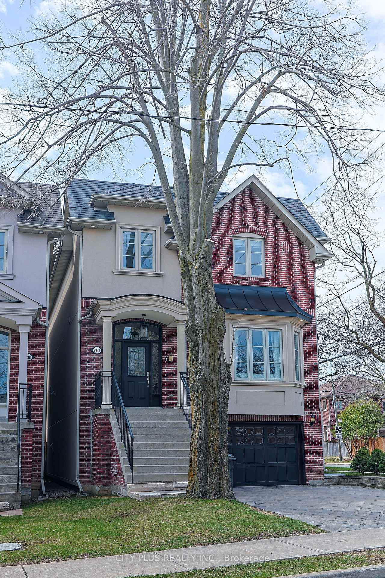Property Photo: 293A Hounslow Avenue ON M2N 2B7