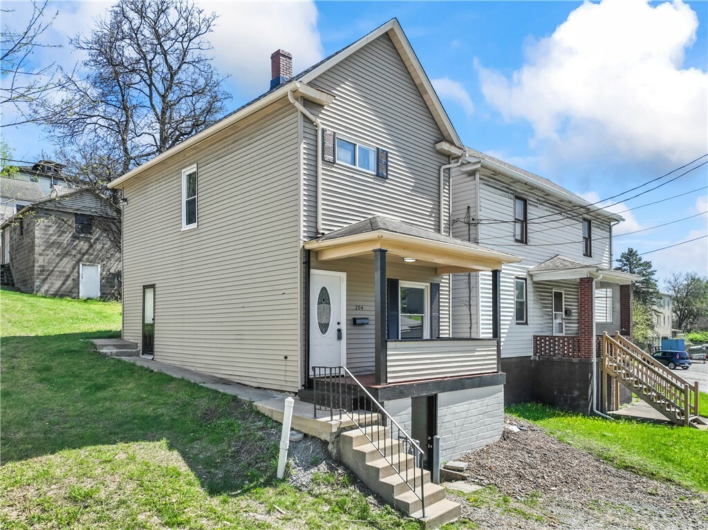 Property Photo: 204 N 4th St PA 15644