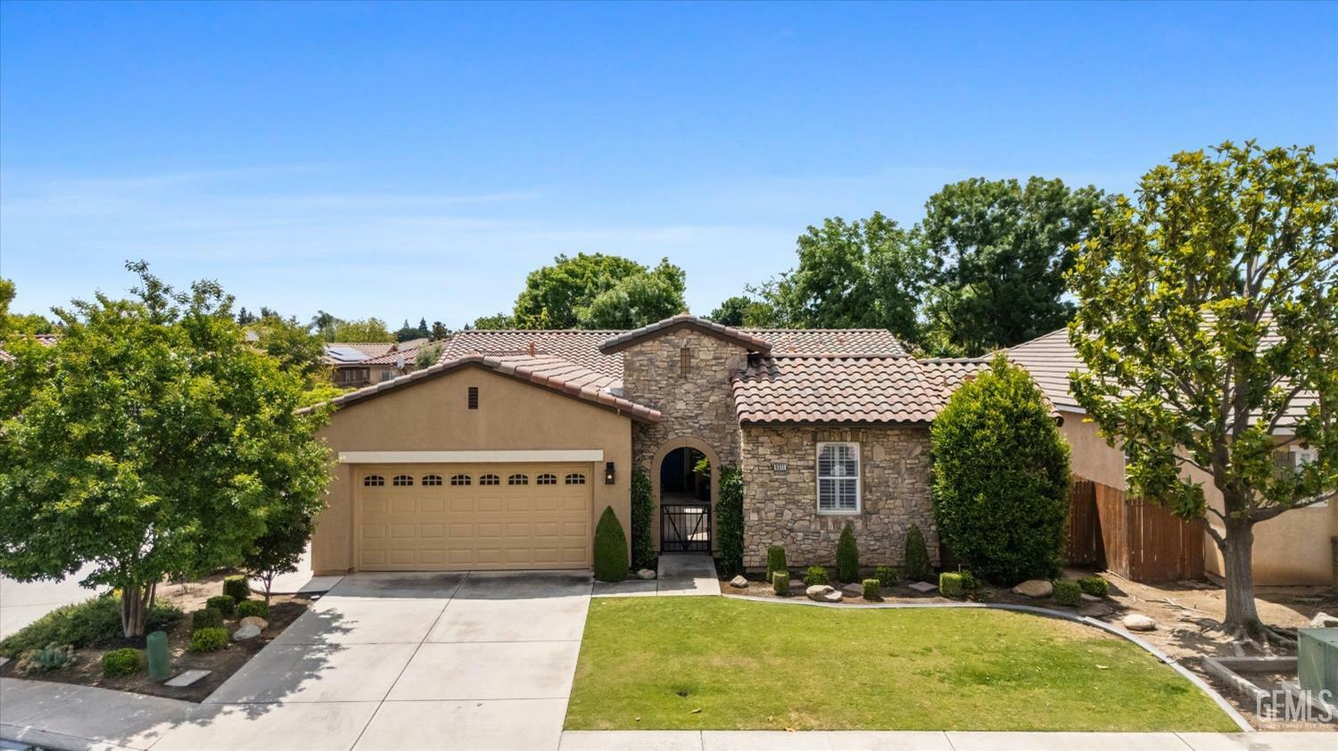 Property Photo: 9311 Vistoso Way CA 93312