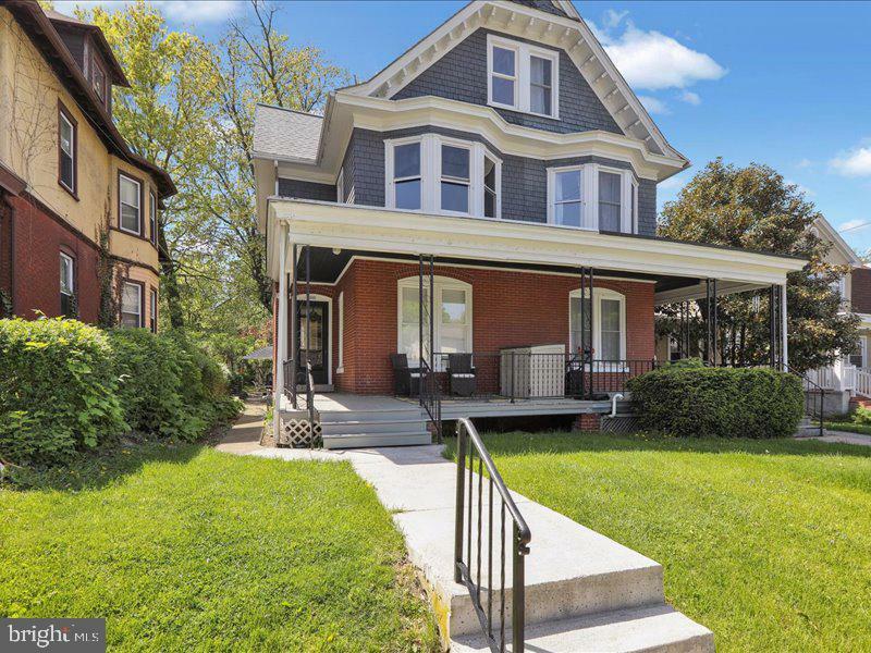 Property Photo: 207 S 2nd Street PA 17042
