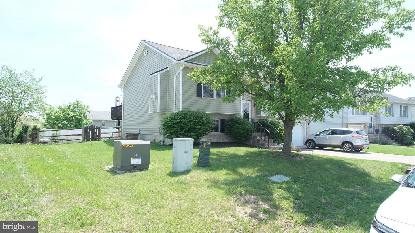 Property Photo: 210 Ford Circle WV 25428