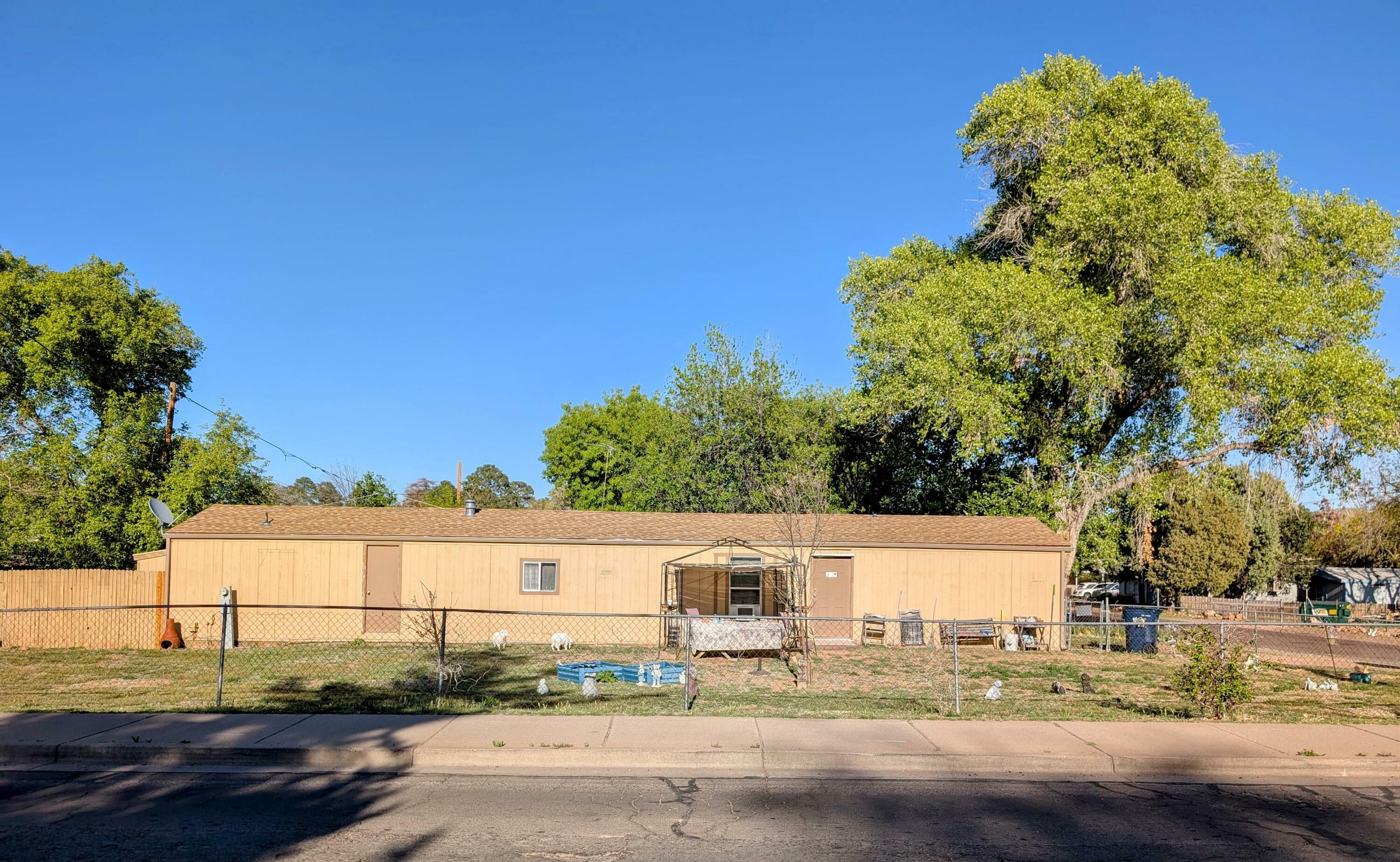Property Photo: 503 S Colcord Road AZ 85541