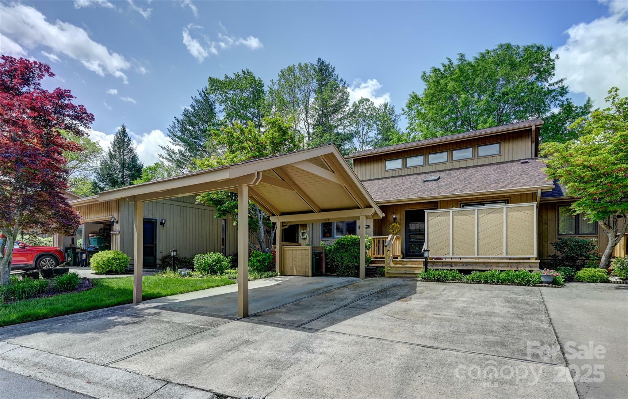 Property Photo: 103 Red Oak Drive NC 28791
