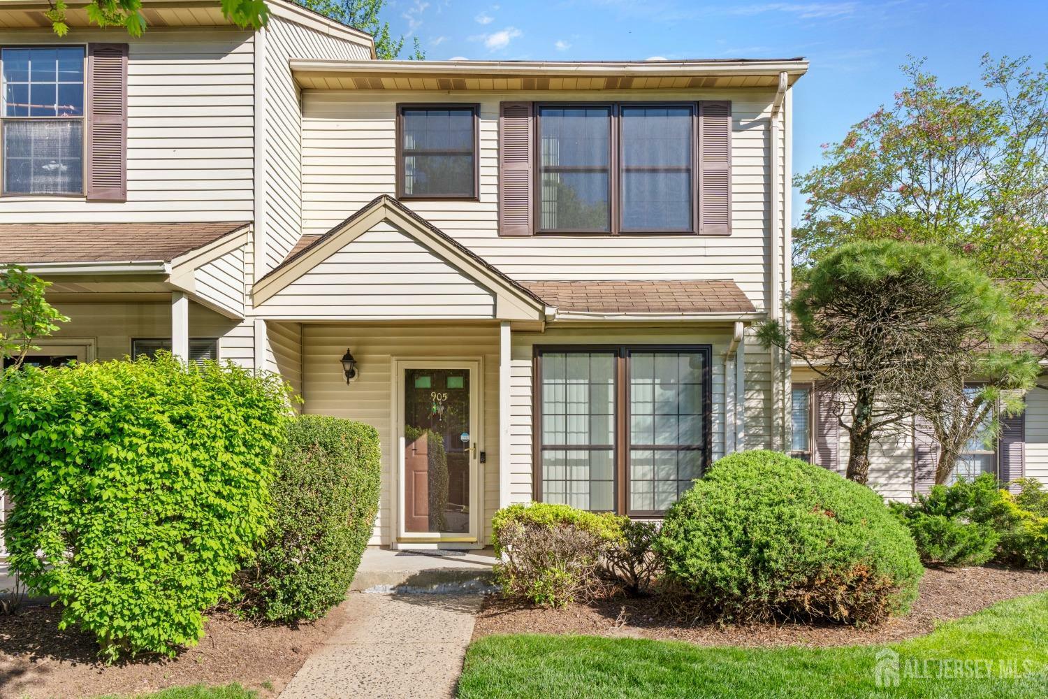905 Maplecrest Road  Edison NJ 08820 photo