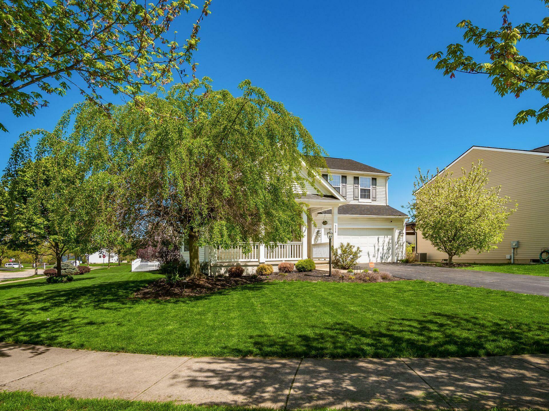 Property Photo: 225 Vista Ridge Drive OH 43015