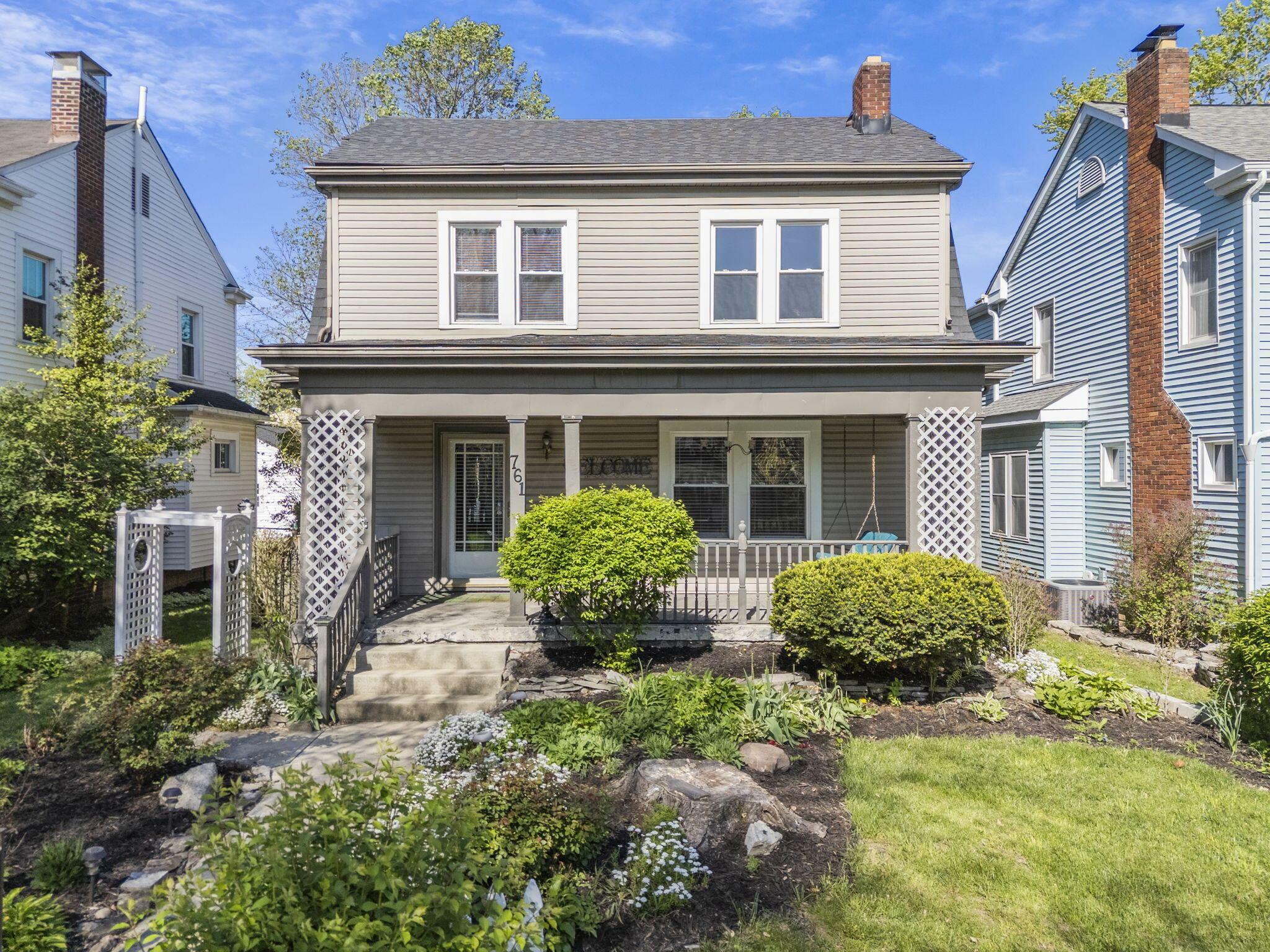 Property Photo: 761 S Roosevelt Avenue OH 43209