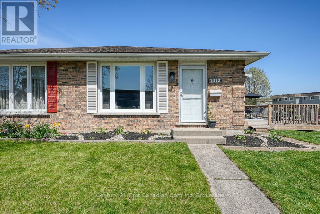 Photo de la propriété: 1013 Nellis Street ON N4S 8N2