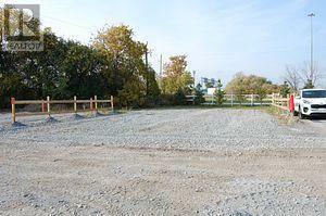 Photo de la propriété:  1701 Darlington Park Road A  ON L1E 2P7 