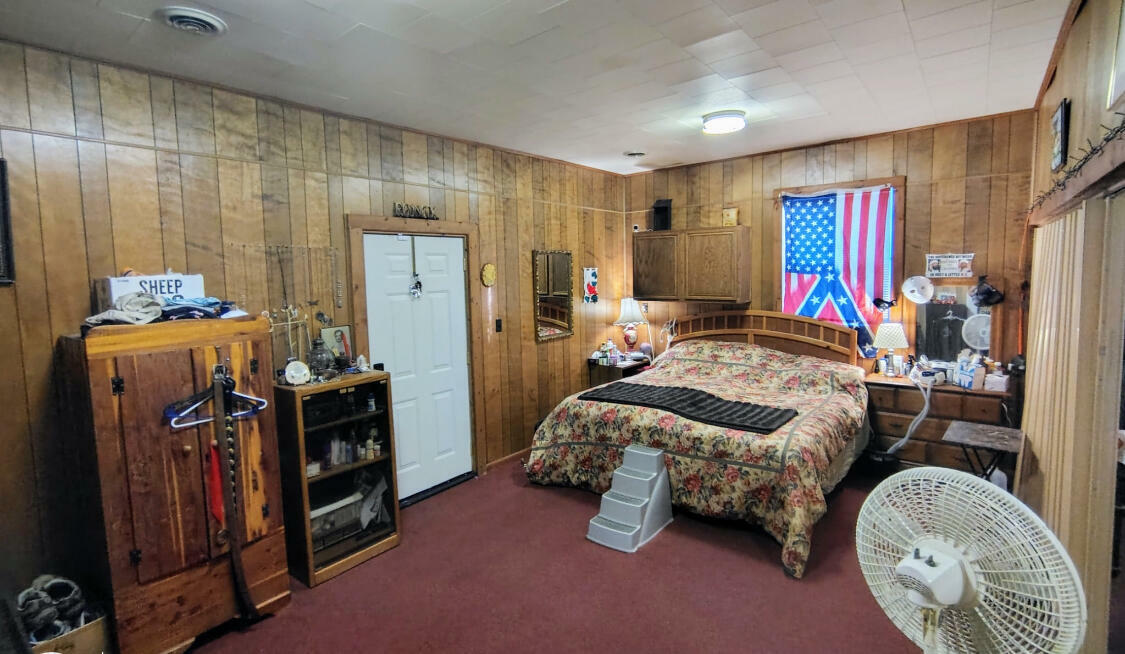 Property Photo: 2704 Snowhill Rd WV 26679
