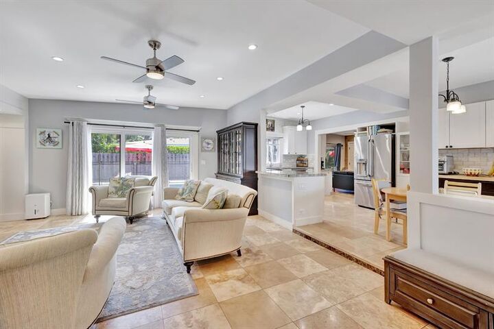 Property Photo: 1163 NE 3rd Ave FL 33432