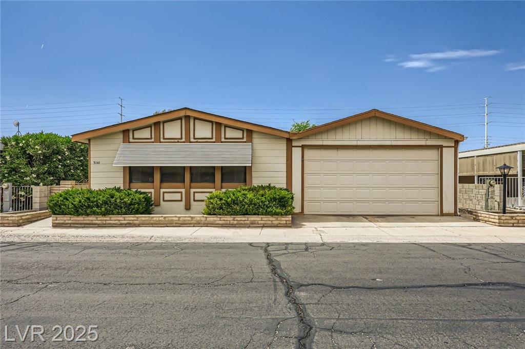 Property Photo: 3141 Bellavista Lane NV 89122