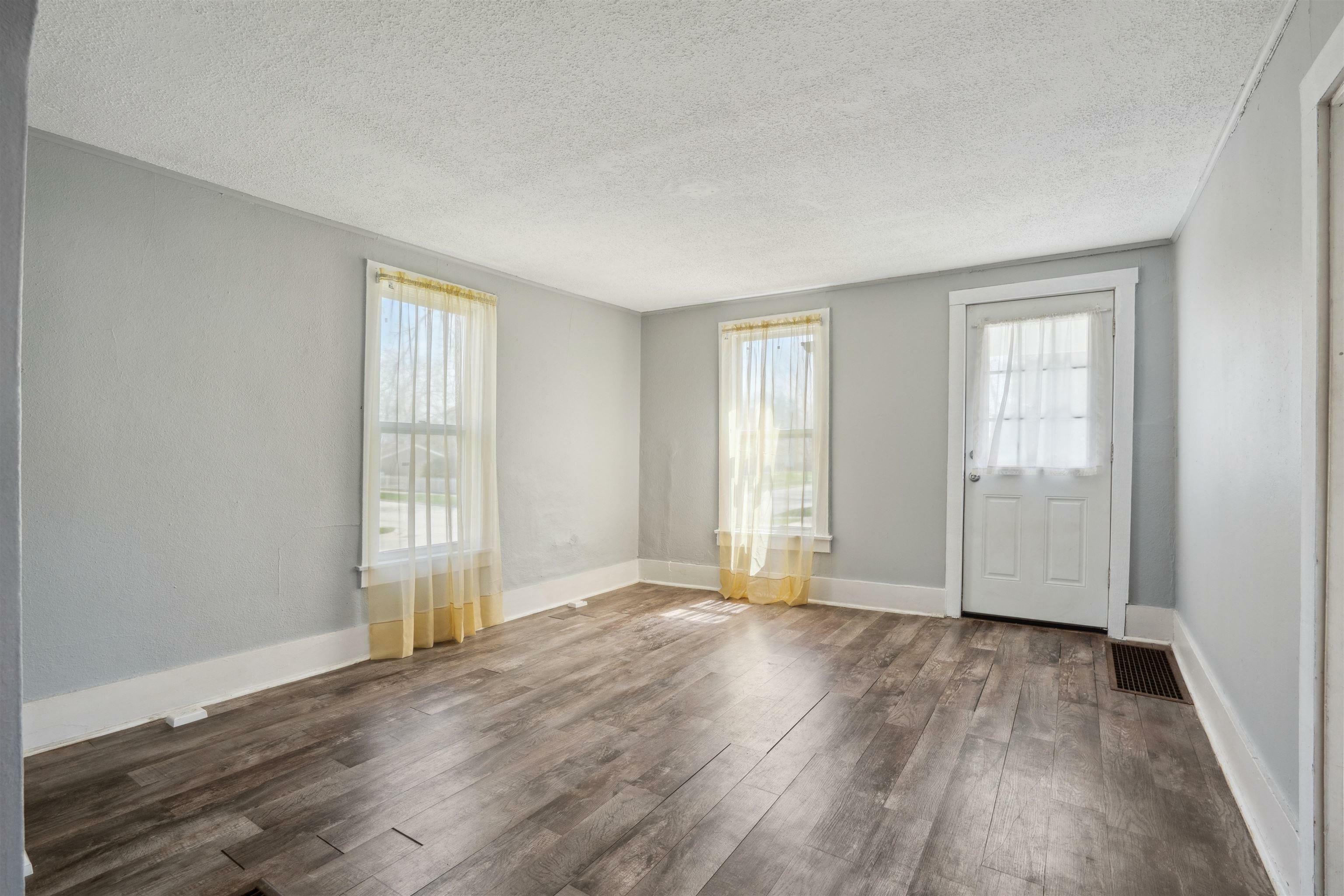 Property Photo: 705 W 17th Street IA 50613