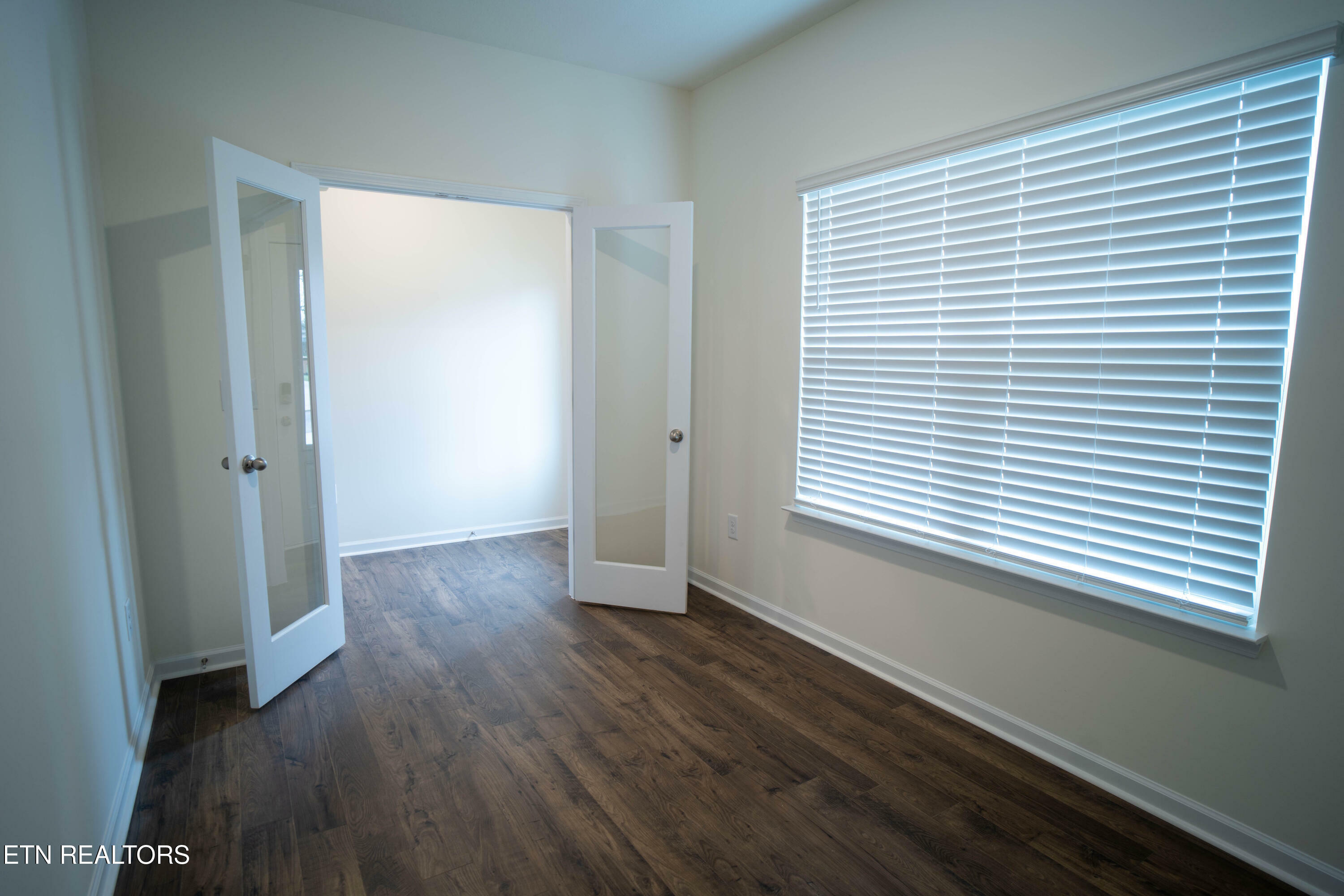 Property Photo: 326 Creek Bridge Way TN 37804