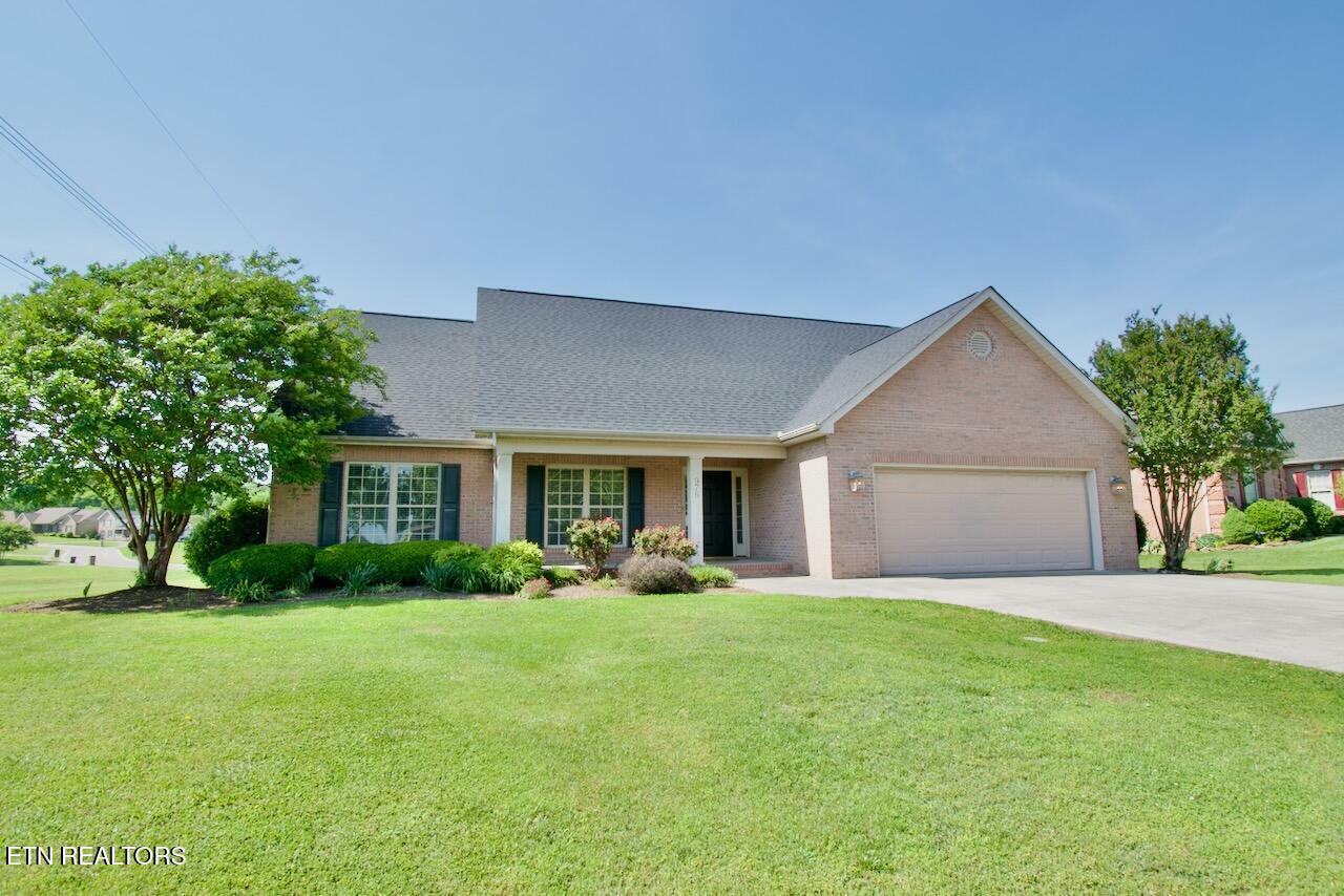 Property Photo: 976 Andover Blvd TN 37701