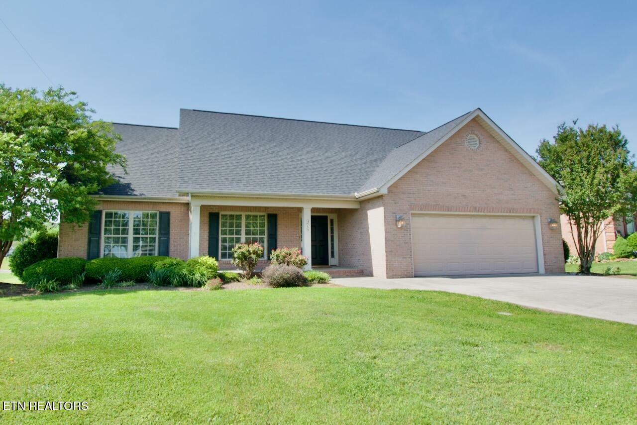 Property Photo: 976 Andover Blvd TN 37701