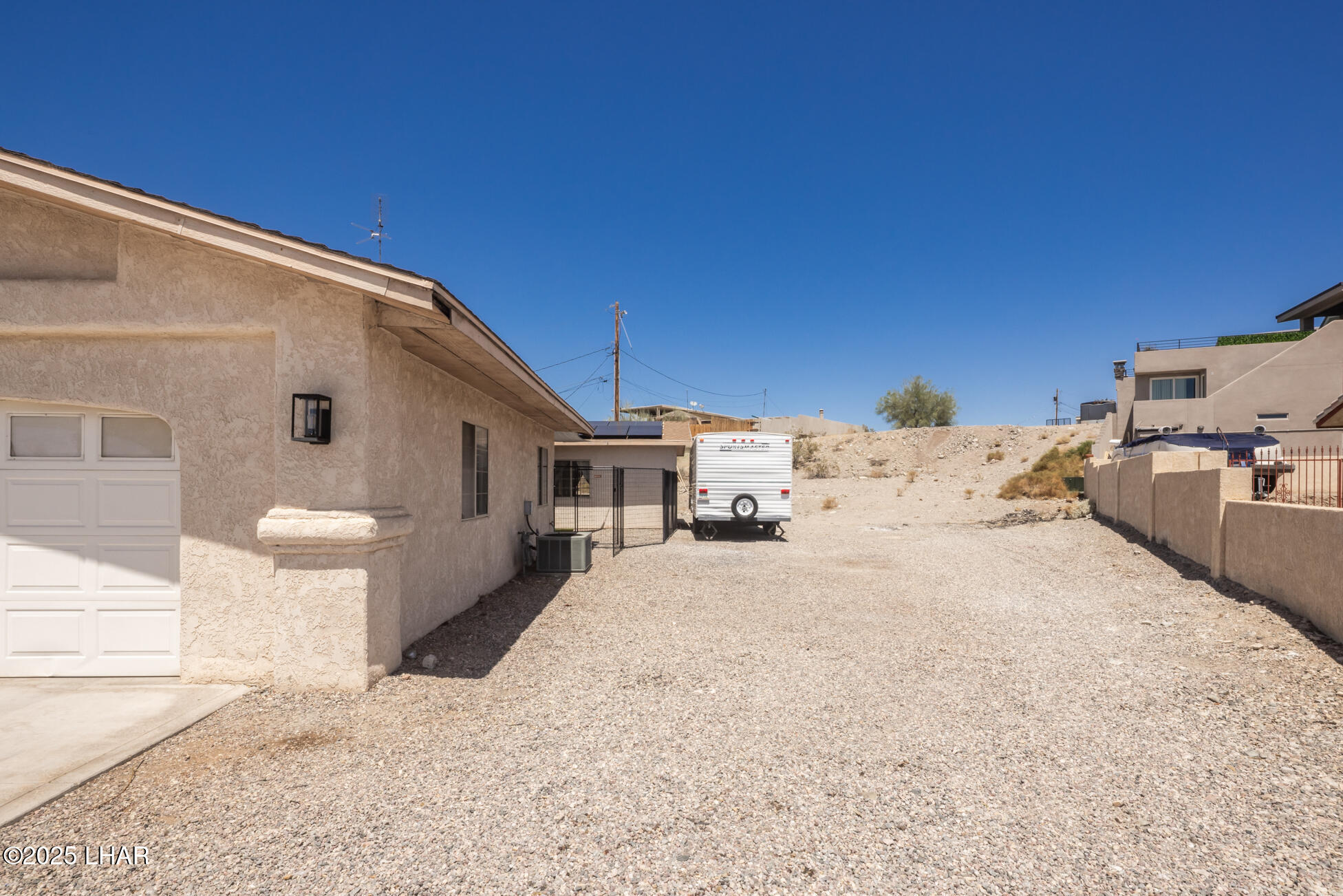 Property Photo: 2681 Rainbow Ave AZ 86403