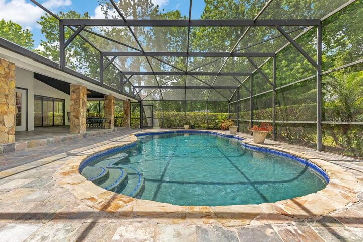 Property Photo: 2108 Silver Leaf Court FL 32779