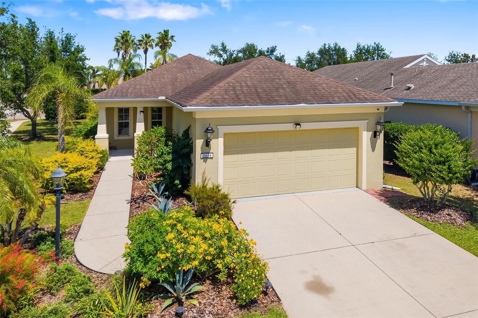 Property Photo: 11634 Piedmont Park Crossing FL 34211