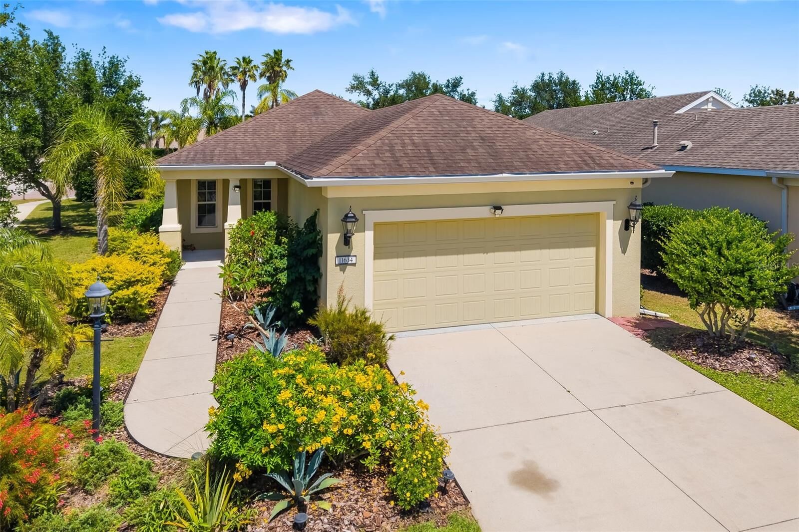 Property Photo:  11634 Piedmont Park Crossing  FL 34211 