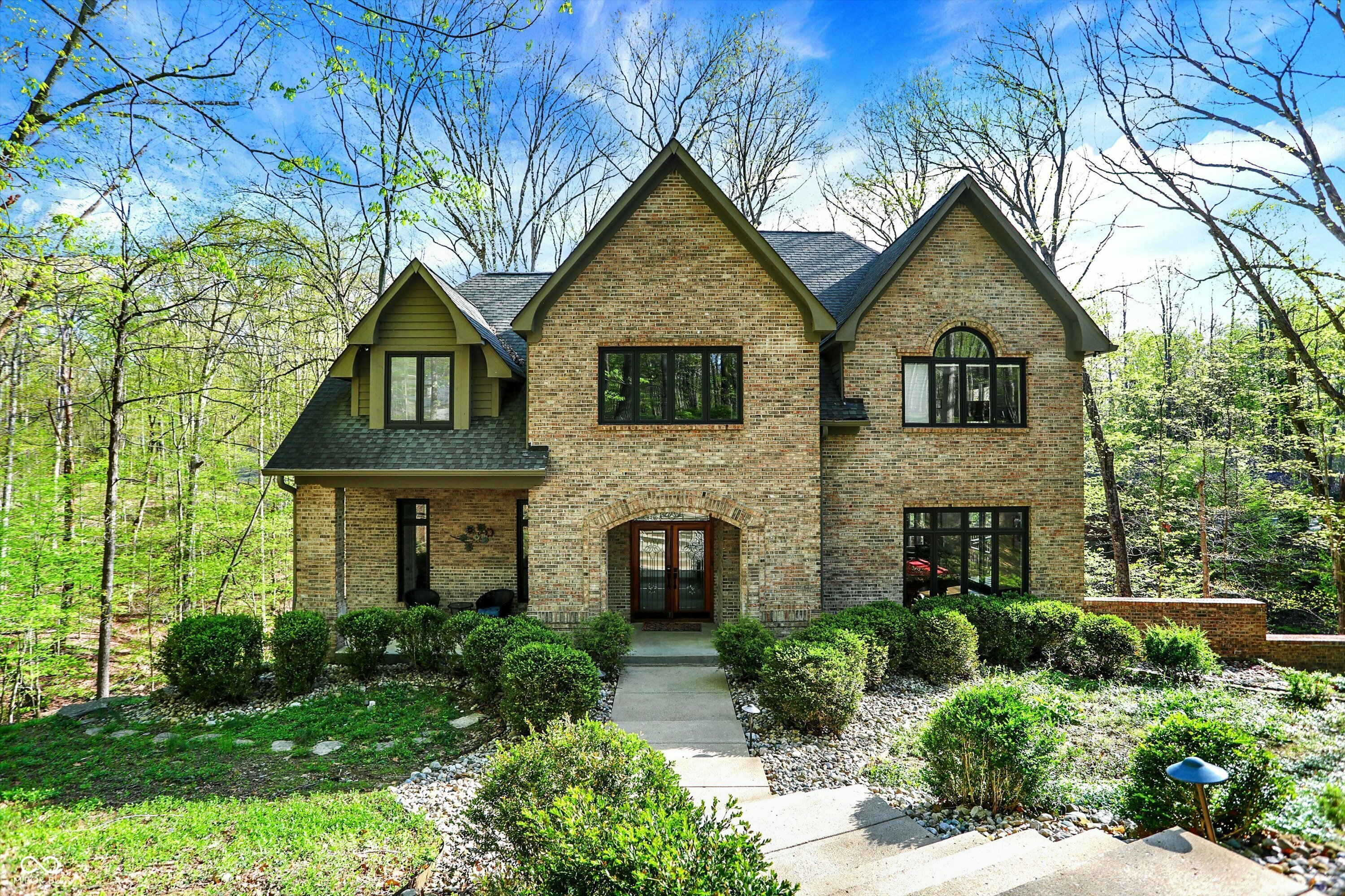 Property Photo: 8191 S Bayview Court IN 46181