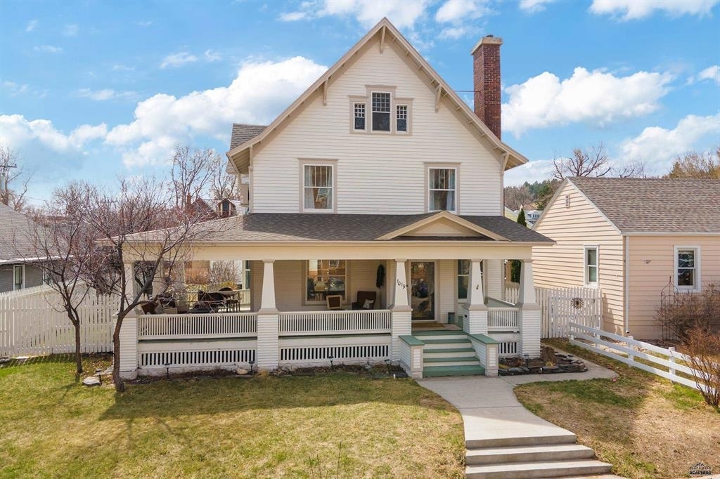 Property Photo: 1019 Fulton Street SD 57701