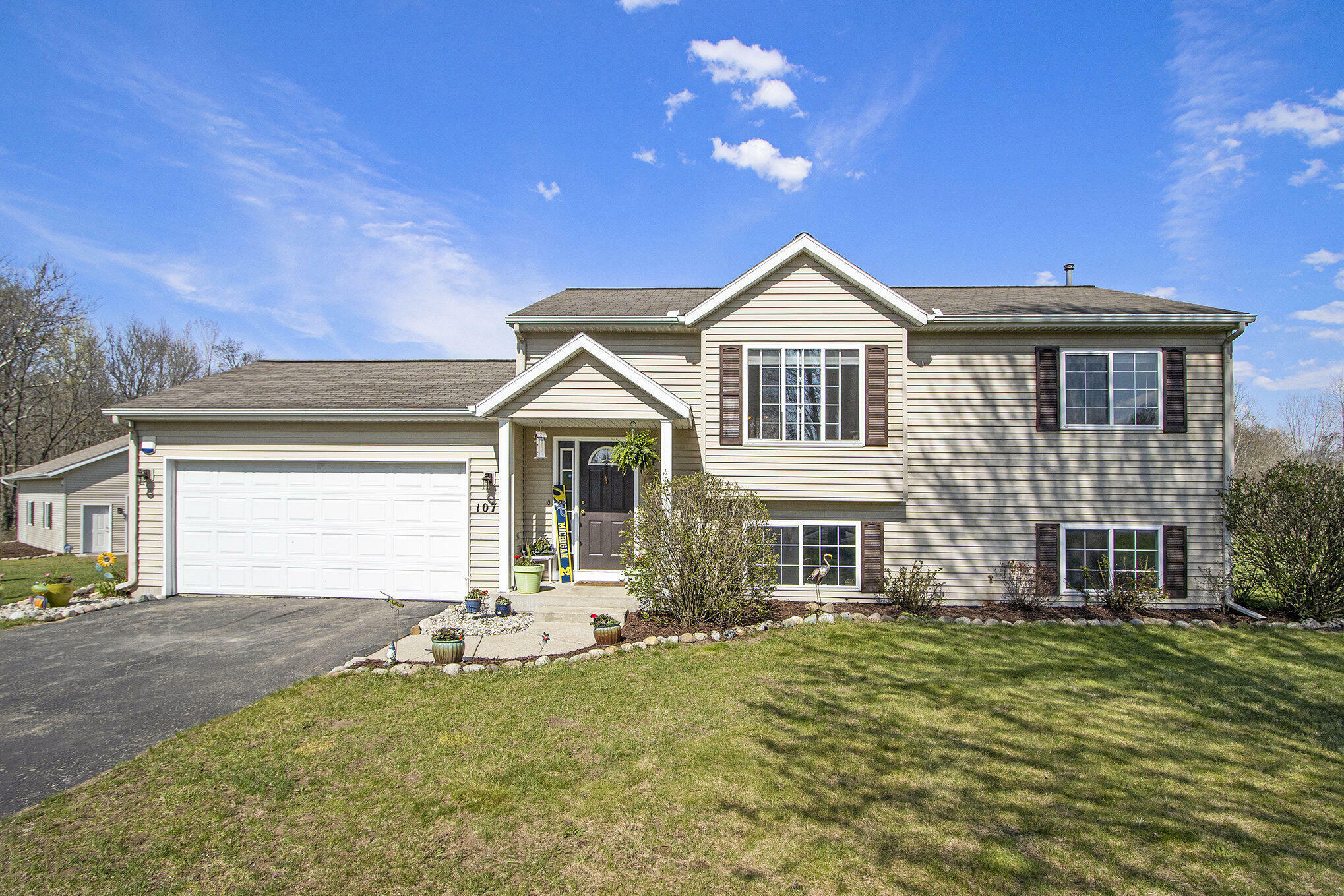 Property Photo: 1077 Sun Valley Lane MI 49010
