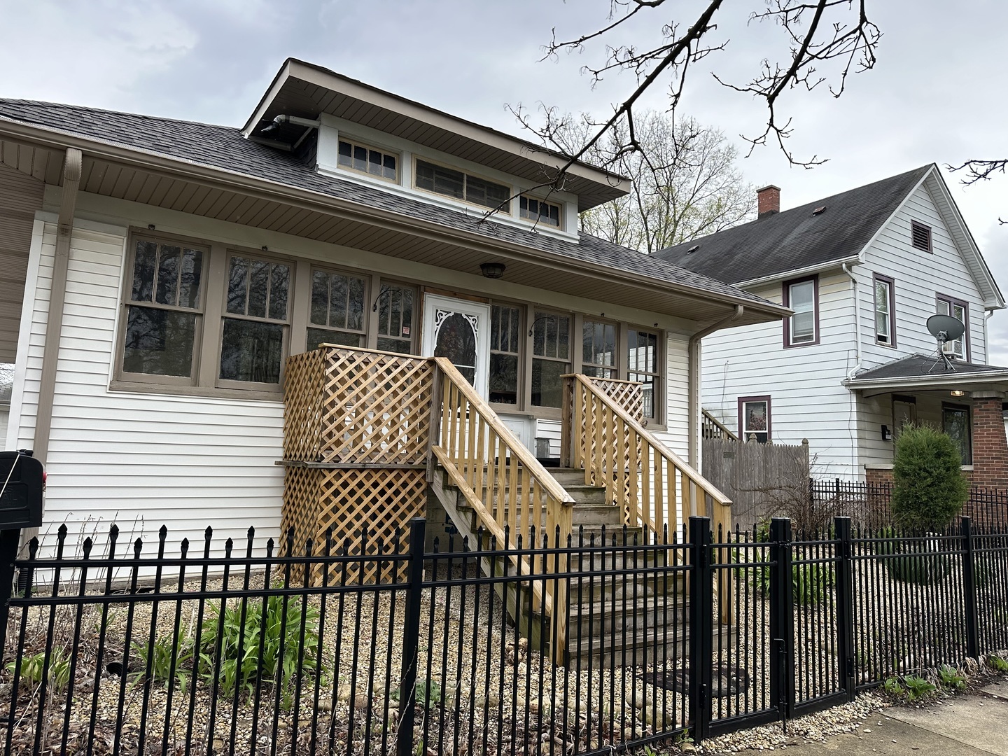 Property Photo:  510 N Raynor Avenue  IL 60435 