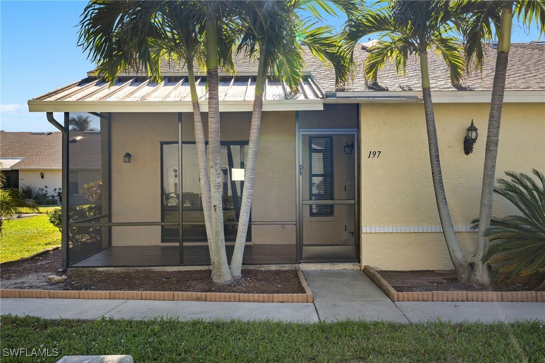 Property Photo: 1518 SW Courtyards Lane 197 FL 33914