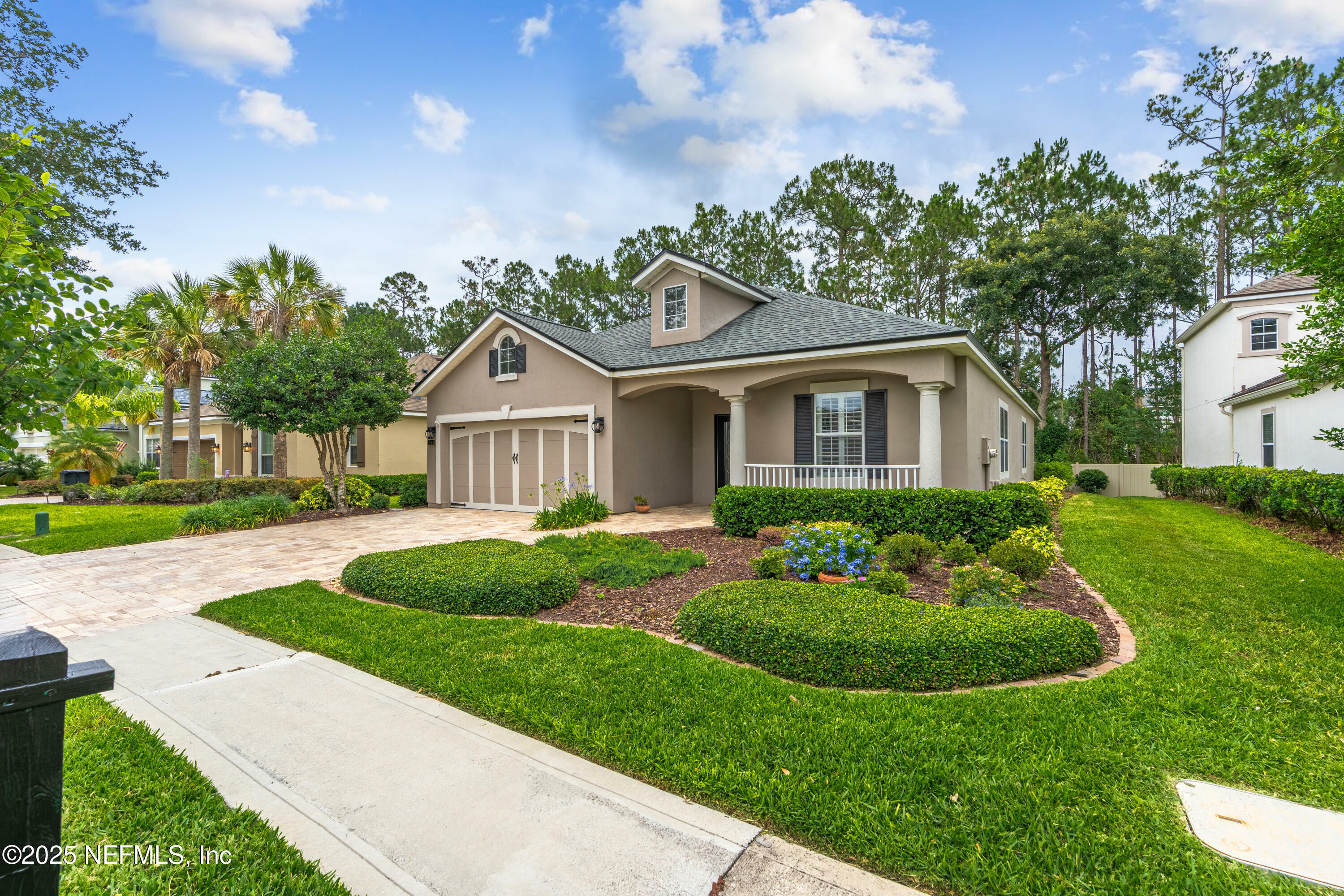 Property Photo: 844 Chanterelle Way FL 32259