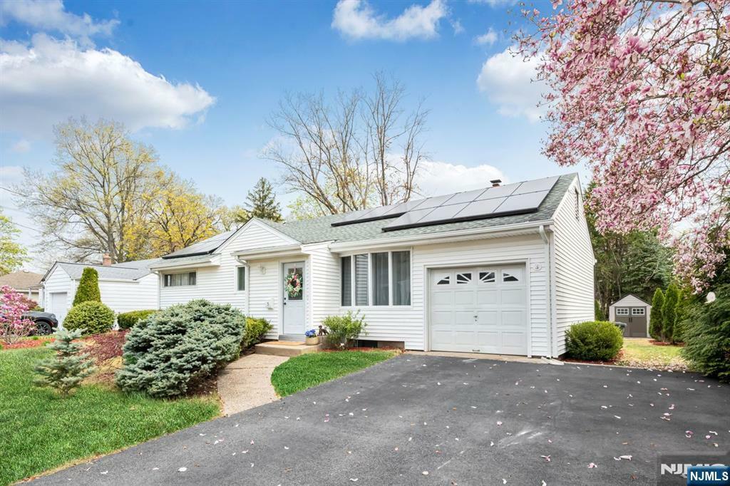 Property Photo: 5 Glenfair Road NJ 07410