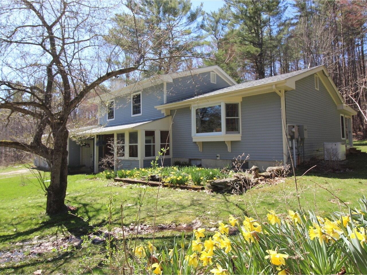 Property Photo: 2581 Lincoln Hill Road VT 05461