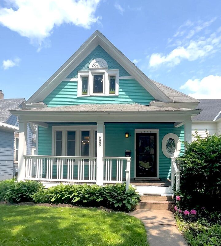 Property Photo:  1005 McLean Avenue  MN 55106 